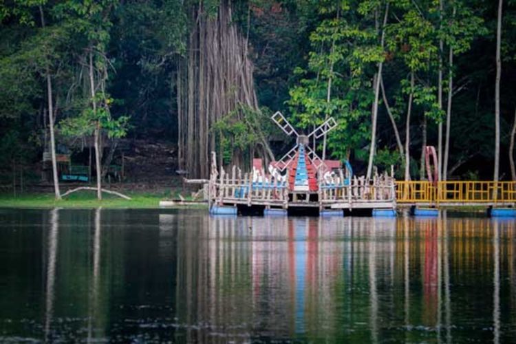 Pagi Cerah di Embung Kali Gombong: Langkah Pertama Menuju Wisata Tanpa Antre